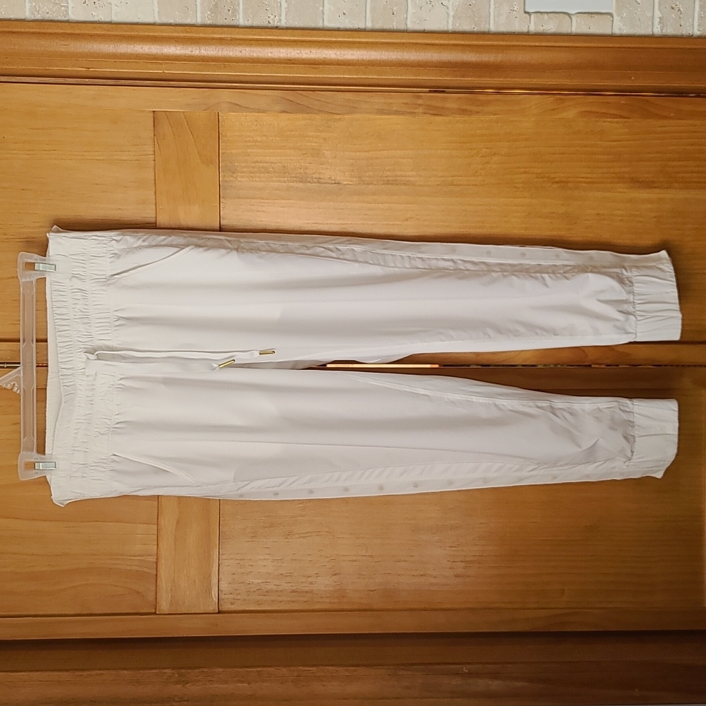 Lululemon Athletica Women's White Snap Closure Legs Jogger Pants (Sz 2)